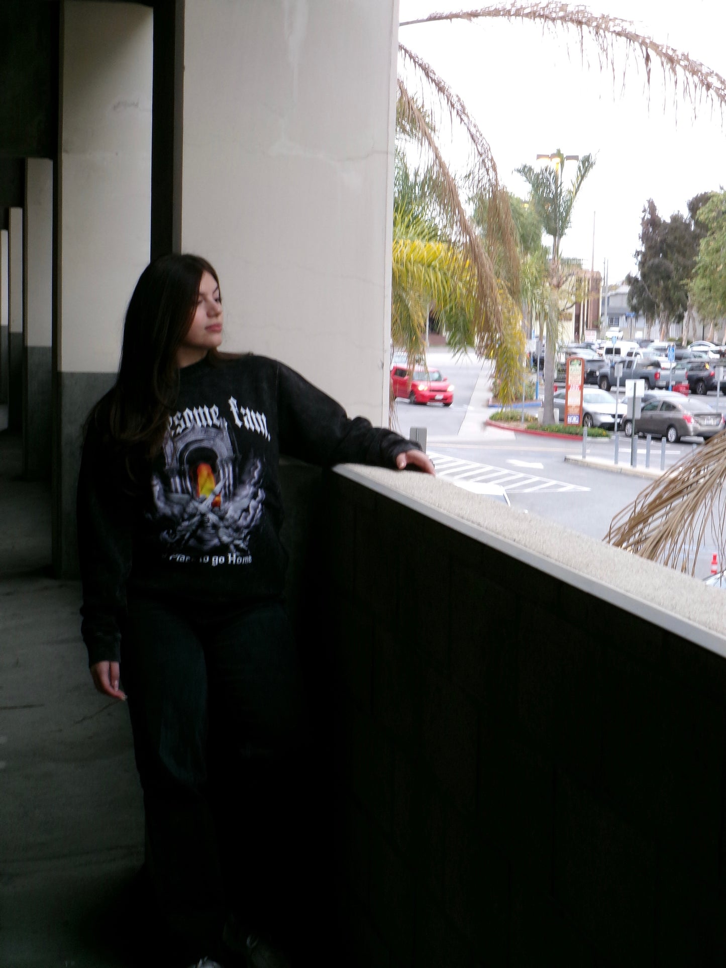 BLACK ACID CREWNECK